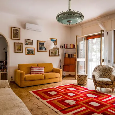 Margherita Villa Lecce